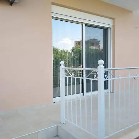 Brand New Spacious Studio Itea Exterior photo