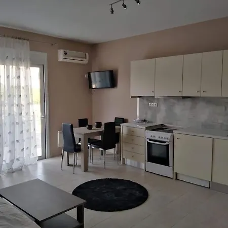 Brand New Spacious Studio Itea Exterior photo